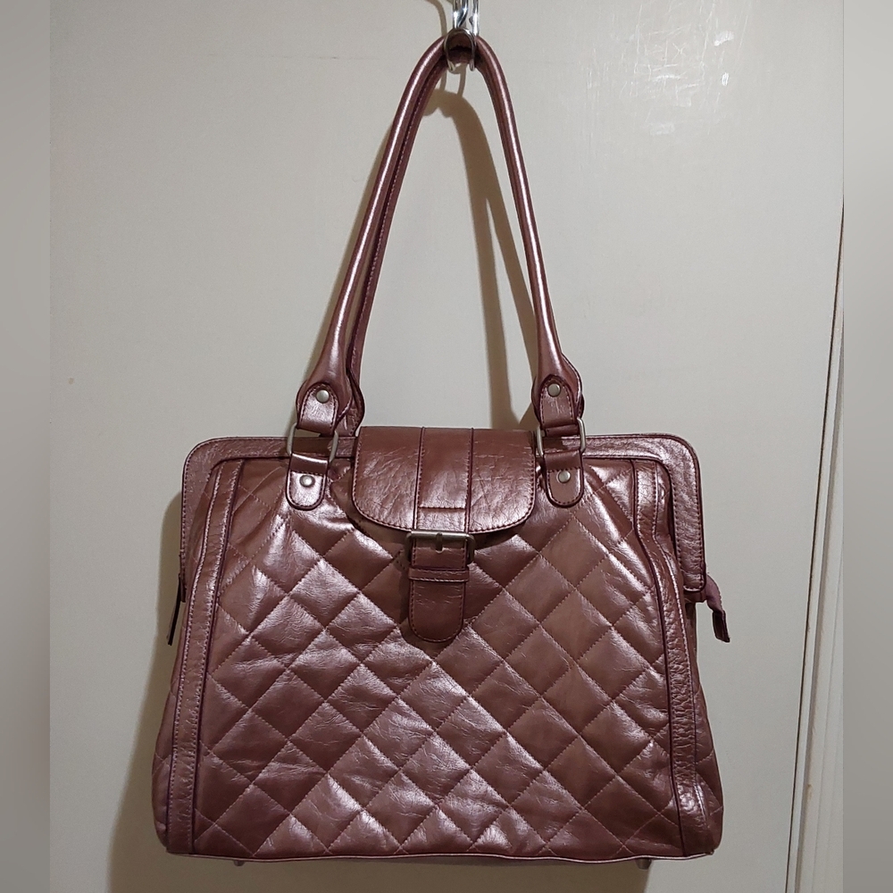 🌺 Near New Pink Metallic Satchel/Tote/Purse